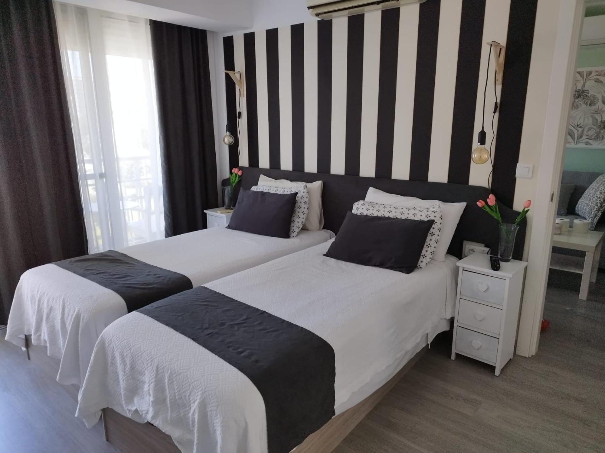 M1 403 Frontal Al Mar Vistas Terraza Y Wifi Apartment Benalmadena Ngoại thất bức ảnh